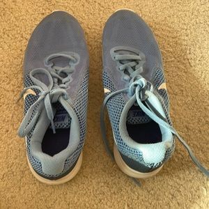 NIKE BLUE RUNNING SHOES - GOOD CONDITION